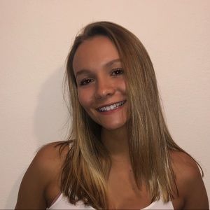 Meet your Posher, Caroline